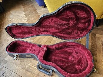 Pouzdro na mandolinu, značka. TKL - 1