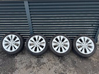 Originální alu Škoda R17 5x112 225/45 et49