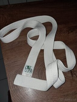 Bílý pásek karate judo atd