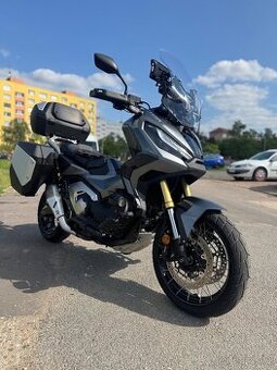 Honda x-adv 750 8/2023 4100km
