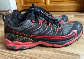 Turistické trekové boty La sportiva vel. 39
