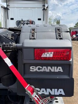 kompletní blatník Scania na prodej