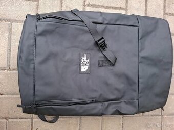 Prodám nový voděodolný černý batoh 34 l