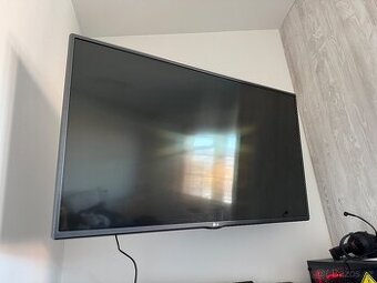 Televize LG 42” – model 42LF580V + držák na zeď