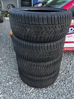 Zimní pneu Pirelli 255/40 R20