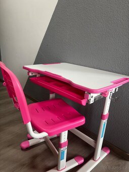 Rostoucí stůl a židle