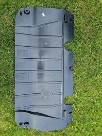 8200520829 kryt pod motor Renault