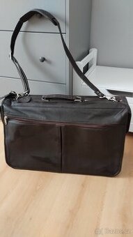 Kožená cestovní taška na oblek