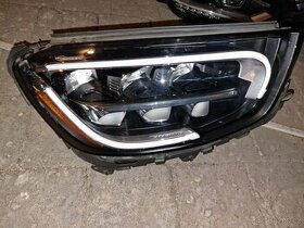 Led Mercedes přední svetlo