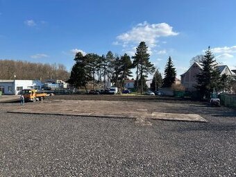 PRONÁJEM, plocha na parkování kamionů a techniky