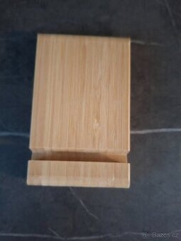 Stojanek na mobil Ikea Bergenes