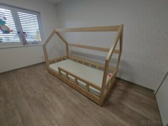 Prodám dětskou postel domeček