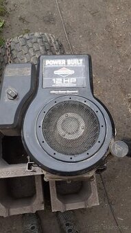 Motor pro zahradni traktor