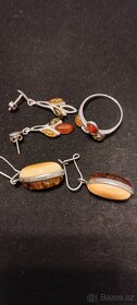 Stříbrné šperky s jantarem