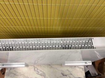 skleněný elektrický konvektor KLARSTEIN s Wi-Fi.