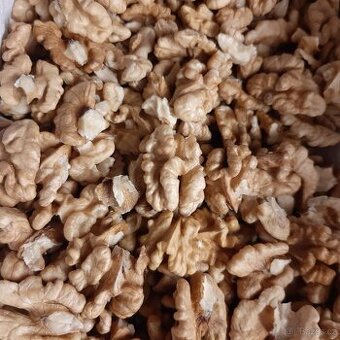 Vlašské ořechy loupané