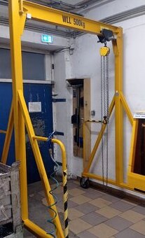 Portálový jeřáb ruční - 1