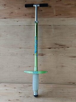 spartan skákací pogo stick