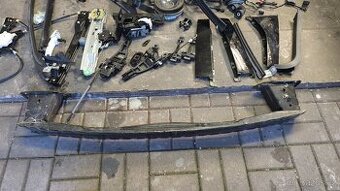 Výztuha zadního nárazníku Ford Focus MK3