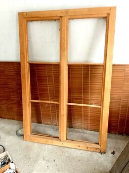 Dřevěné nové okno doprava