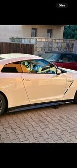 Nissan GT-R karbonové prahy