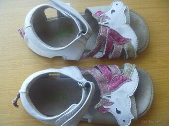 bílé barefoot sandály s jednorožcem vel. 28