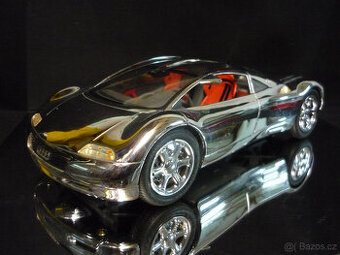 Audi Avus Quattro Revell 1/18