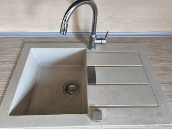 Granitový dřez včetně nerez baterie