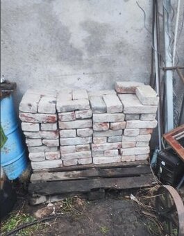 Plné cihly za odvoz