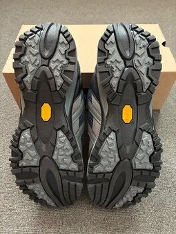 Sportovní obuv zn. Vibram