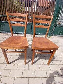 2x drevene židle