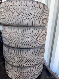 Zánovní sada zimních pneu 285/45 R21