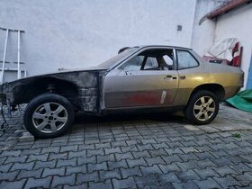 PORSCHE 924 KAROSERIE-SKELET