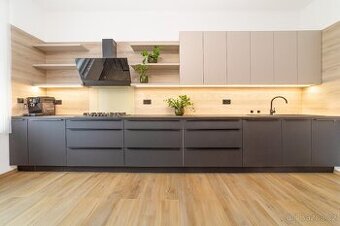 Vkusně zrekonstruovaný byt 2+1 v centru města Hradce Králové
