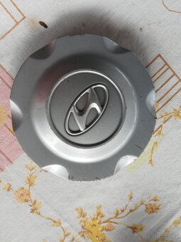 KRYTKA NÁBOJE KOLA - STŘED HYUNDAI, 1 KS,  OEM 52961-25030