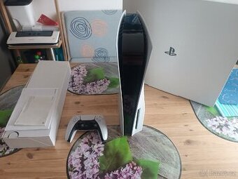 PlayStation 5 s mechanikou