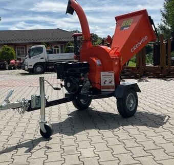 Štěpkovač za traktor, benzinový drtič větví CRBX 44