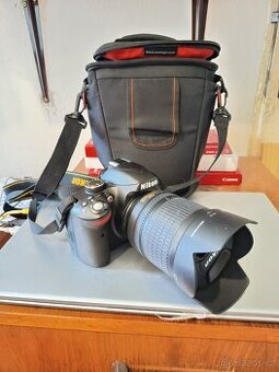 prodam Nikon D3200 malo pouzivan