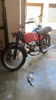 Jawa 23 mustang