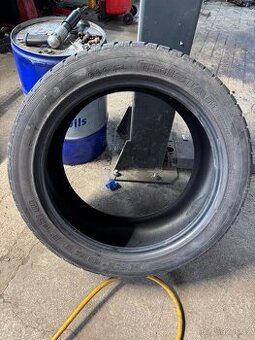Pneu 275/45 r20
