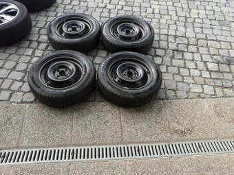 ZIMNÍ PNEU + DISKY 175/65R15 SUZUKI 15" SUBARU