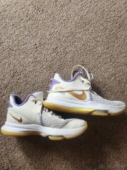 Boty Nike