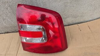 Pravé zadní světlo lampa škoda octavia 2