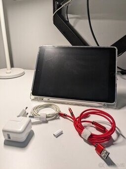 iPad 7. gen 32GB + Apple Pencil 1