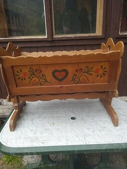 Starožitná kolébka