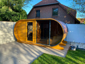 Venkovní finská oválná sauna s panoramatickým oknem
