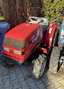 Japonský malotraktor Mitsubishi MMT16