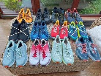 Běžecké a trekové boty HOKA