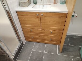 Koupelnová skříňka včetně umyvadla