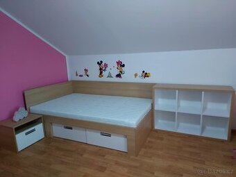 Postel 120 x 200 cm, noční stolek